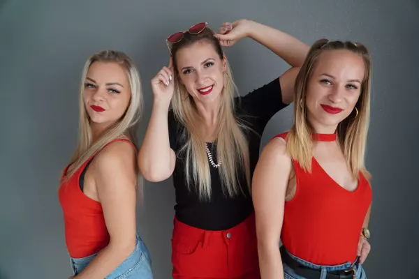 Wakacyjna premiera wokalistki disco polo! Faustii utworem „Powiedz, powiedz, że kochasz„ podbije wszystkie taneczne parkiety?!