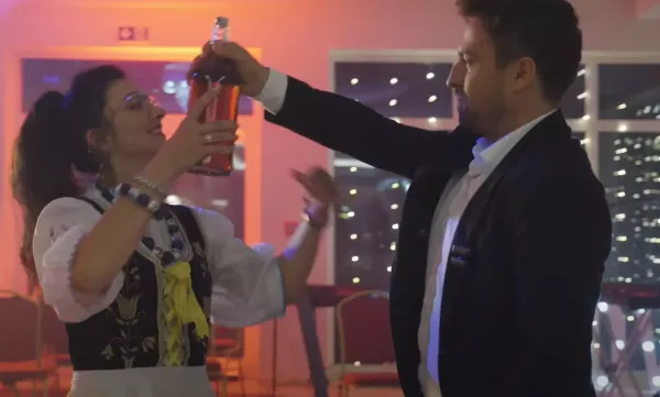 „Wesele„ Kaszubskiej Influencerki to prawdziwy hit! Historia powstania teledysku zaskakuje!