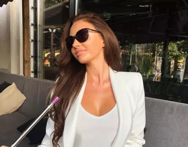 Wokalistka disco polo kusi opalonym i ponętnym biustem w Egipcie! Tak artystka spędza koniec roku! 