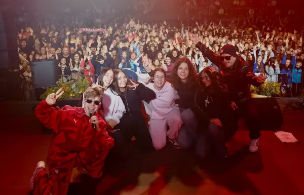WonerS zagrał na dożynkach w Bystrym. Tłumy przed sceną