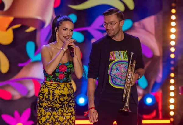 Wpadka Emilii Saneckiej podczas koncertu! Mogło się zakończyć bardzo źle! | VIDEO