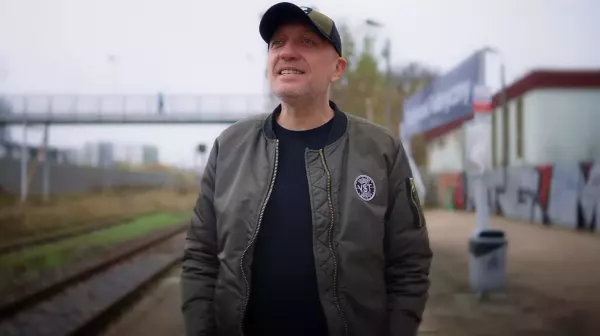 Gwiazdor disco polo zmusza do płaczu?! Ten materiał to prawdziwy wyciskacz łez!