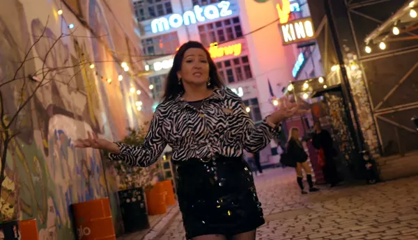 „Zabierz mnie tam” to muzyczna niespodzianka od Eweliny Szydłowskiej – singiel, który poruszył słuchaczy