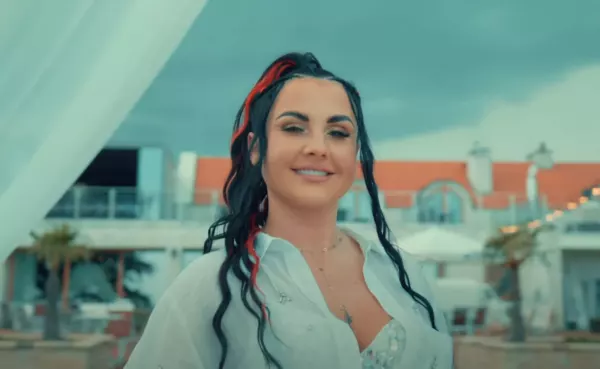 Zakochana Ann w nowej produkcji „Jalapeno„ : Hit lata 2024?!
