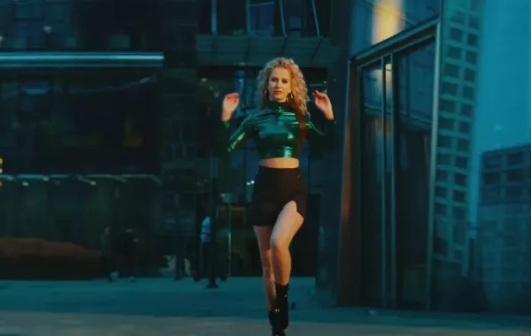 Żaneta Chmielewska po „Disco Star” nie zwalnia tempa! PREMIERA ”Daj mi znak” już robi furorę w sieci