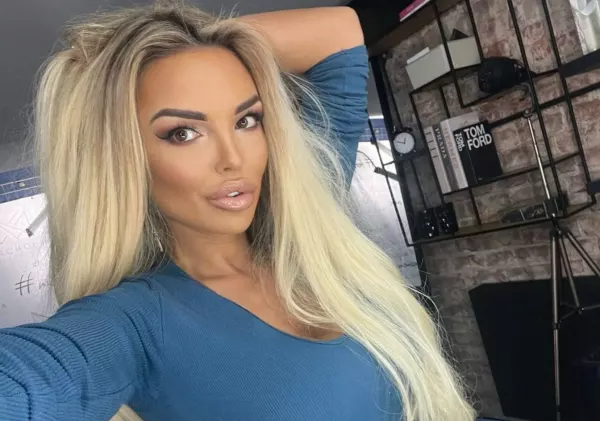 Zaskakujące zdjęcie Nicki Queen przy luksusowym aucie wzbudza emocje w świecie disco polo
