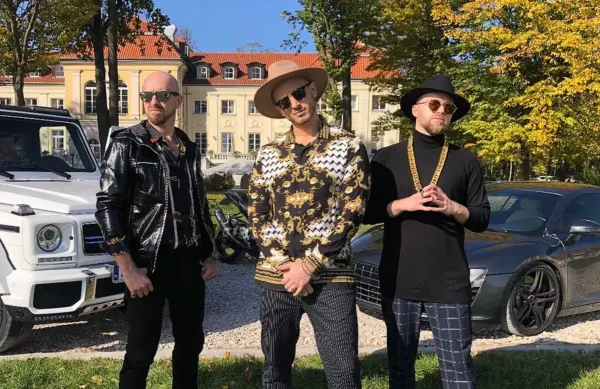 Zbuntowany Anioł„ Łobuzów - Ponadczasowy przebój Disco Polo na żywo!
 
