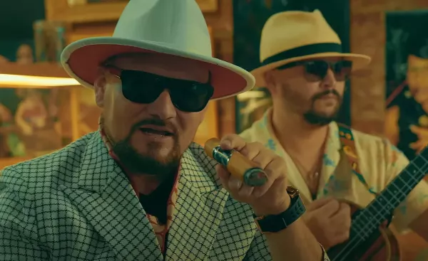 „Ze mną bujaj się„ - Valdi i jego ogromny sukces! Nowość to będzie hit na playlistach sylwestrowych?!