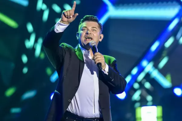 Król Disco Polo - Zenon Martyniuk! Najważniejsze informacje, wiek, żona, dzieci, muzyka, przeboje