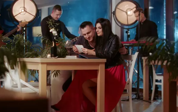 Zespół Eratox z przepiękną miłosną, walentynkową premierą disco polo pt. „Dziękuje Ci„. W teledysku zobaczymy fragmenty wesela Przemka i Darii!