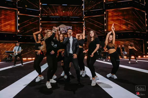 Zespół Playboys w repertuarze legendarnego Tarzan Boya! Nie żyjący Krzysztof Rutkowski mógłby być zachwycony!