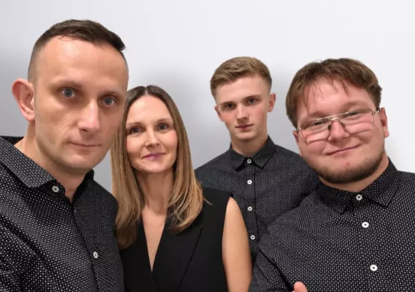 Zespół Romeo z nowym składem. Premiera covera „Buzi, buzi”