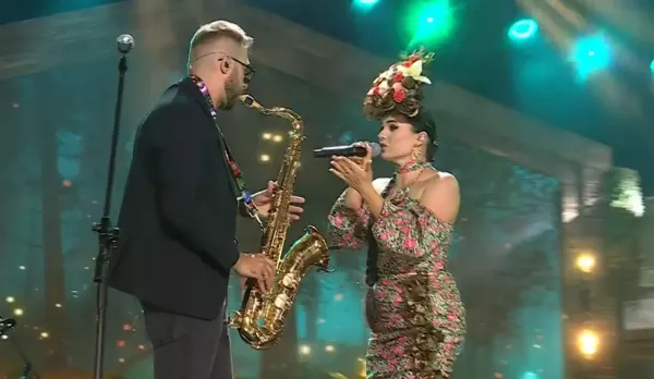 Zespół Weź nie pytaj błyszczy podczas Festiwalu Weselnych Przebojów! Jarzębina czerwona na ustach fanów