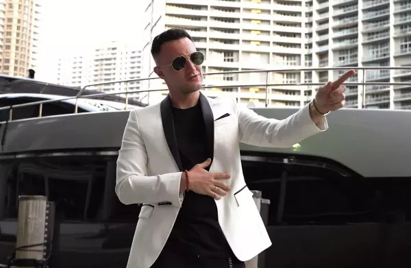 Znany producent muzyczny odświeżył nowy hit popularnej grupy disco polo! Klubowa wersja podbije wszystkie taneczne parkiety!? 