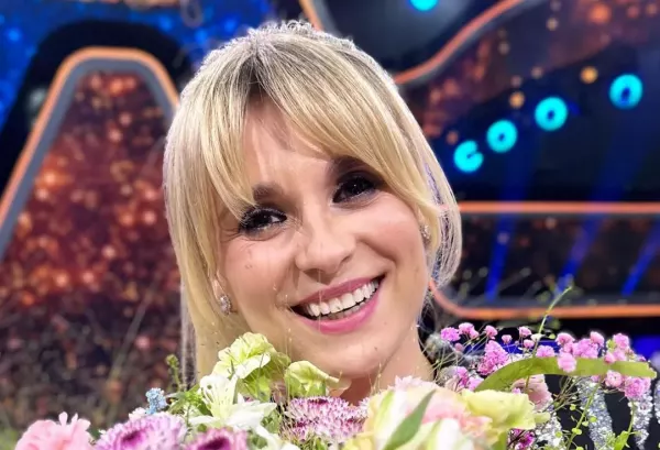Zniewalająca Magdalena Kajra Kajrowicz – Ikona stylu w świecie muzyki!