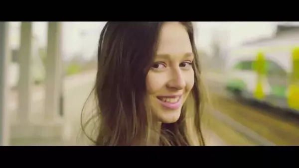 Chicos - Dziewczyna z dworca PKP