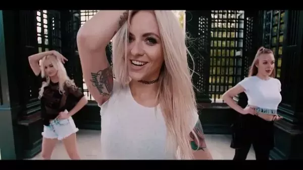 Boyfriend - Typiara
