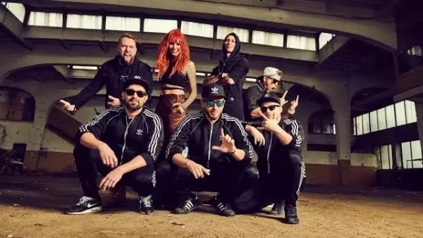 Red Lips & Łobuzy - Mamo! (official video)