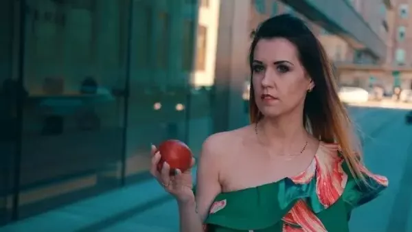 LOOKS - Twoje Imię