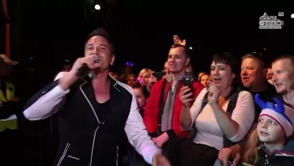 Weekend - Ona Tańczy Dla Mnie 2018 (Disco-Polo.info)
