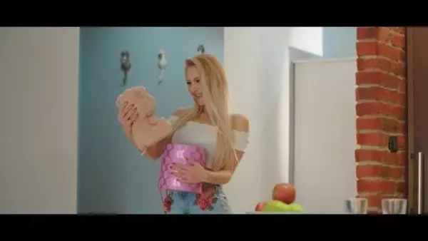 Nest - Kolor gwiazd