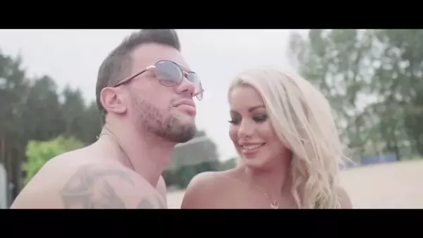 Skalars - Kochaj mnie 2019