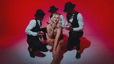 Blondi - Manipulantka