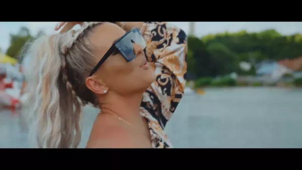 KINGA MOLGA - SAMOTNA (CLUB REMIX)