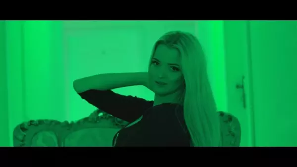 Soleo - Blondynka