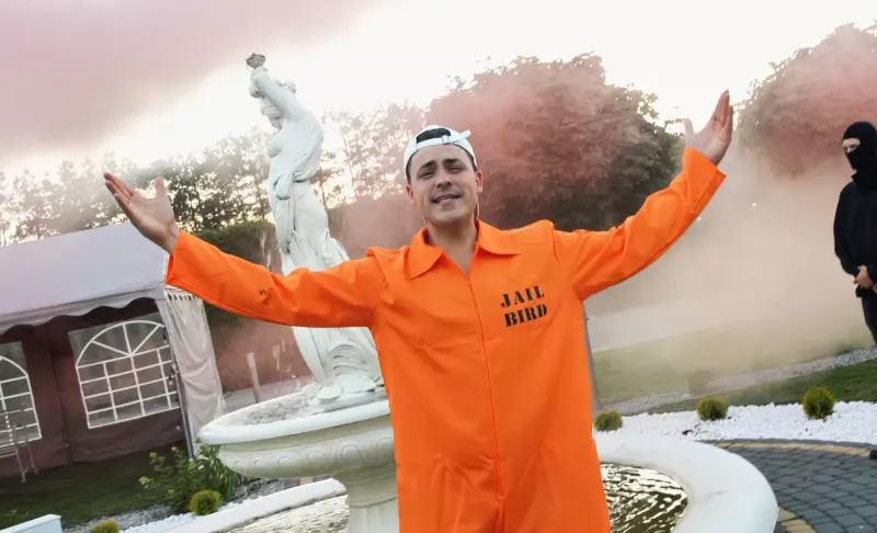 Gorąco na scenie disco polo! XAXOO wrzucił „Odsiadkę" i ani myśli zwalniać
