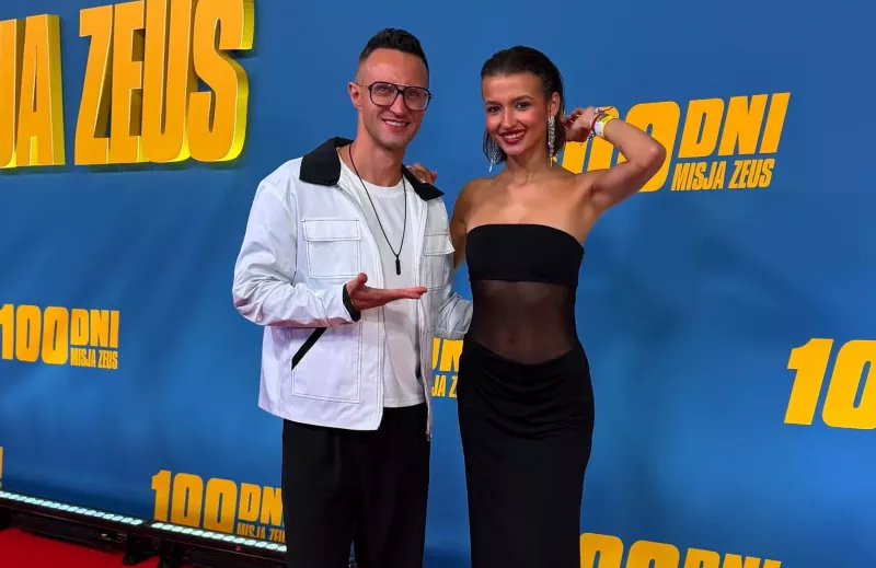 Gwiazda disco polo na czerwonym dywanie! Kuba z Playboys wspierał Wiktorię Niekało na premierze „100 dni: Misja Zeus"
