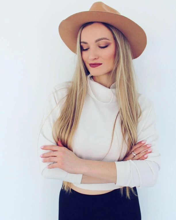 Wygląda obłędnie! Cudowna wokalistka disco polo nie do poznania?! Gwiazda muzycznej estrady zmieniła wizerunek!