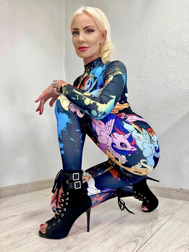 Elwira Mejk zszokowała swoim nieziemskim strojem! Zobacz, co założyła na scenę - zdjęcia w środku!