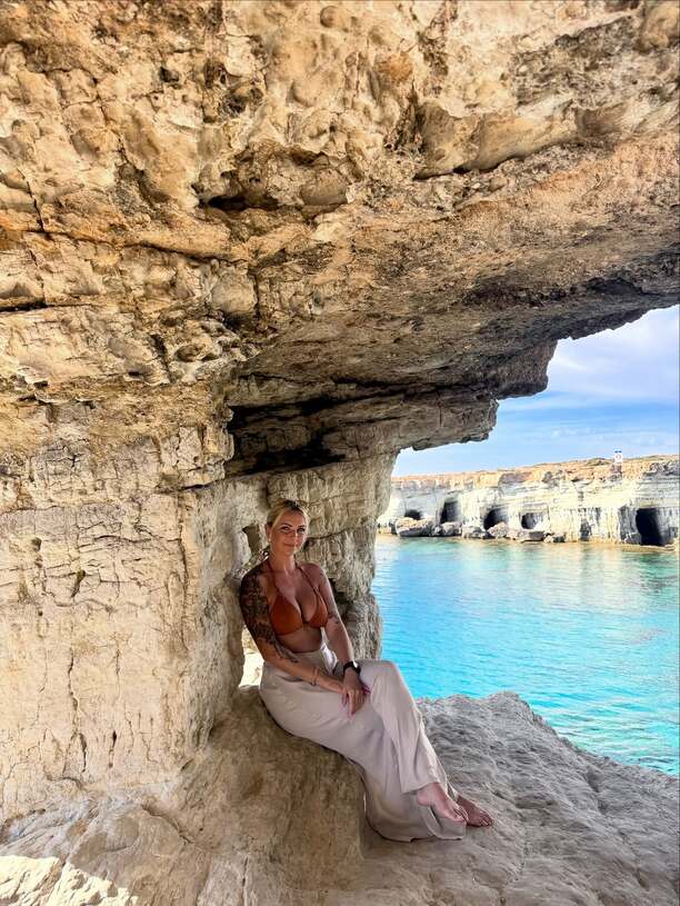 Plik VEL-EVEL-w-skapym-bikini-na-Cyprze-2.jpg