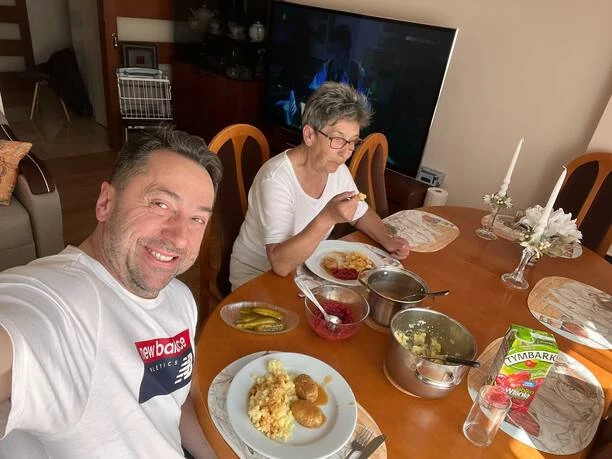 Marcin Miller w żałobie. Lider Boys ujawnił prawdę o śmierci mamy. „Odeszła w moich ramionach”