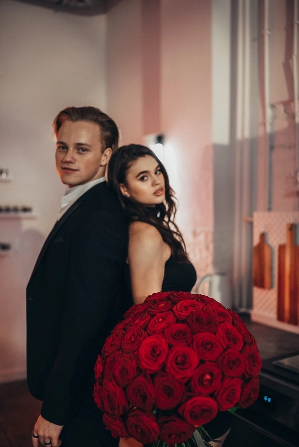 Anastasiia Zakhandrevych debiutuje solowym singlem „Barbie„