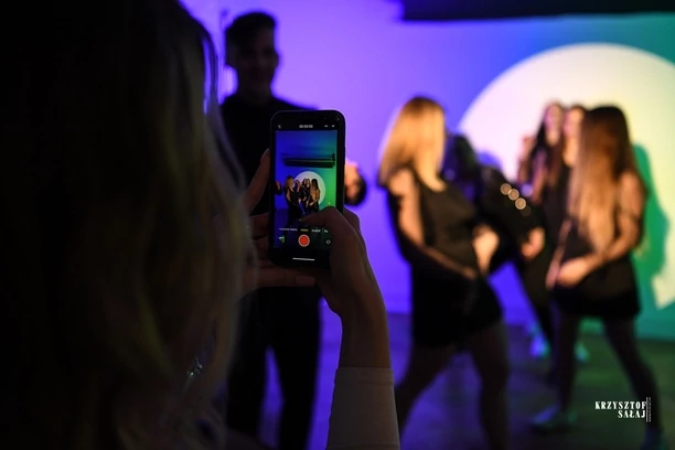 Maczo z nową produkcją pt. „Sąsiadka vis a vis„! Zapowiada się muzyczny hit disco polo!