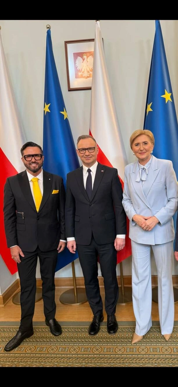 Andre z disco polo na oficjalnym spotkaniu z prezydentem Andrzejem Dudą. Fani przecierają oczy ze zdumienia!