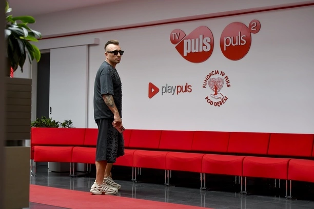 Czadoman przyłapany przy Telewizji Puls! To będzie wielki projekt? 