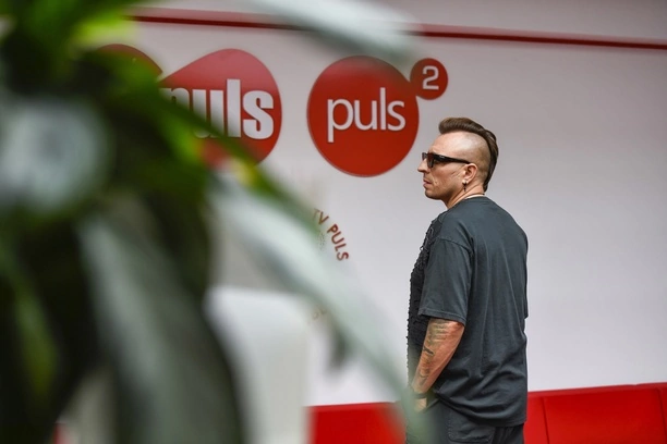 Czadoman przyłapany przy Telewizji Puls! To będzie wielki projekt? 