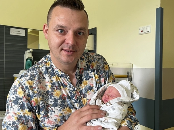 Gwiazda disco polo Mr Sebii został ojcem! Jego córeczka ma najrzadsze imię w Polsce! Jakie?