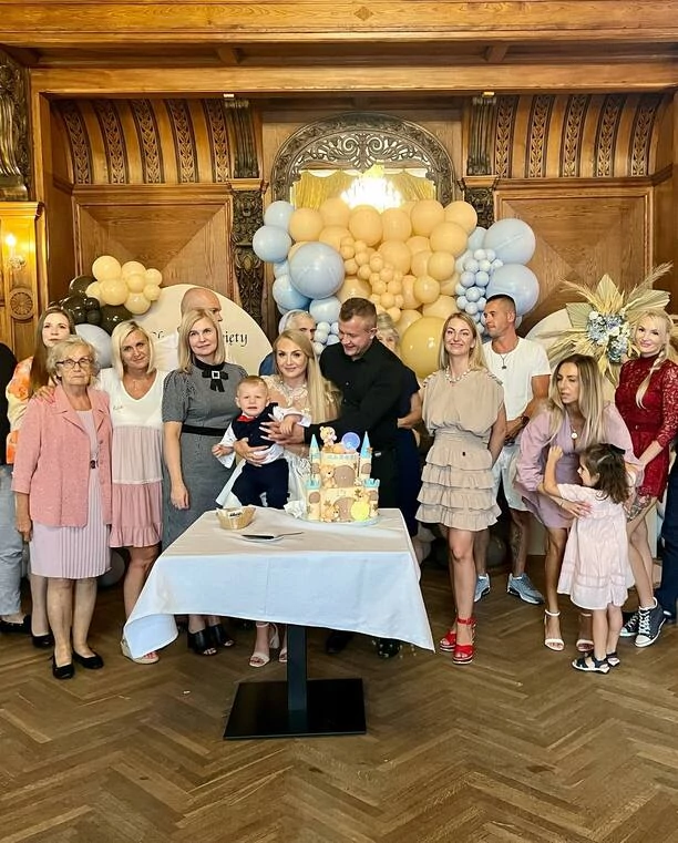 Joanna Narożna i Dawid Narożny wyprawili chrzciny synowi! Tort wyglądał jak prawdziwe arcydzieło!| Co za dekoracje! FOTO