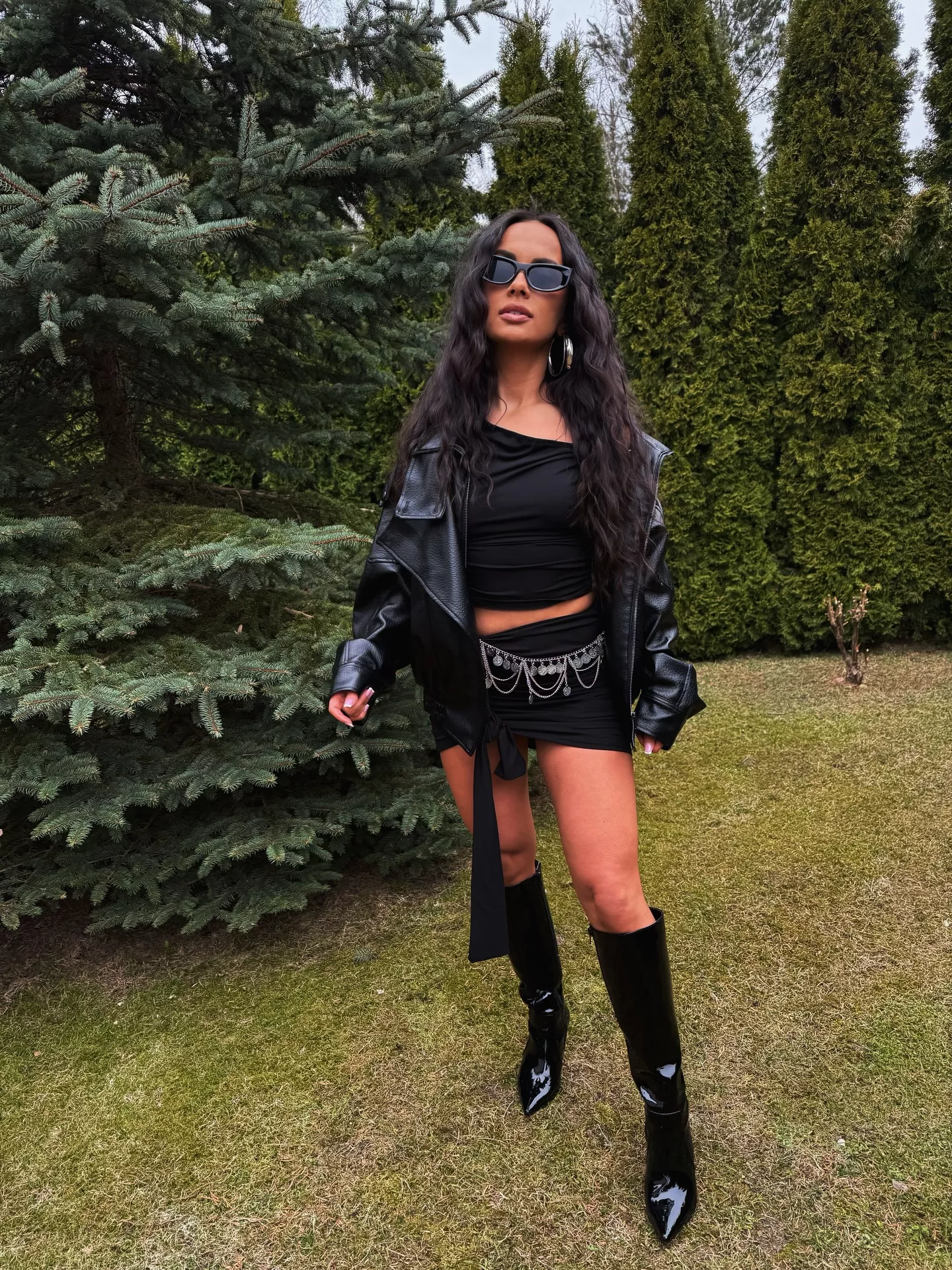 Milena Grzywacz w krótkiej stylizacji i wysokich kozakach. Wokalistka Dziewczyny wygląda obłędnie!