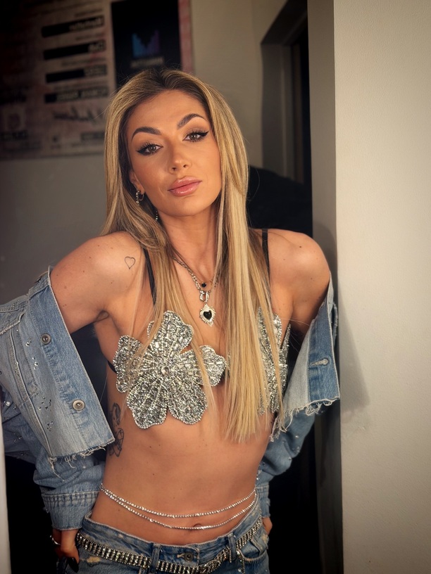 Plik Malgorzata-Glowka-z-CamaSutry-pokazala-cialo-w-odwaznej-stylizacji-Wyglada-HOT-1.jpg