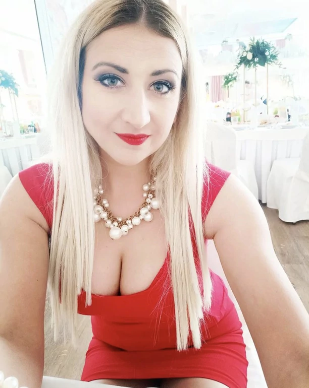 Znana wokalistka disco polo odsłoniła krągły biust! Te kadry rozpaliły internet! 