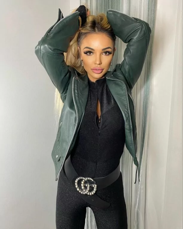 Gwiazda disco polo w wyjątkowej sesji. Tak czarująco jeszcze nie było!