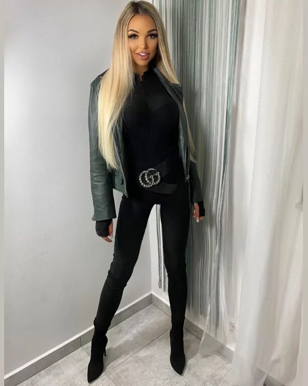 Gwiazda disco polo w wyjątkowej sesji. Tak czarująco jeszcze nie było!