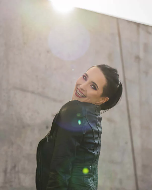 MEGA gorąca sesja Emilki z Daj To Głośniej! Zmysłowe zdjęcia gwiazdy disco polo robią wrażenie!