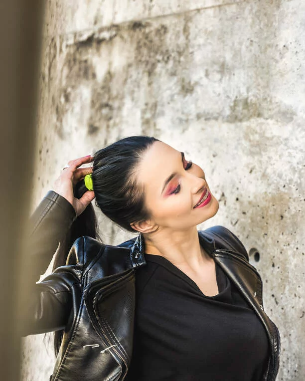 MEGA gorąca sesja Emilki z Daj To Głośniej! Zmysłowe zdjęcia gwiazdy disco polo robią wrażenie!