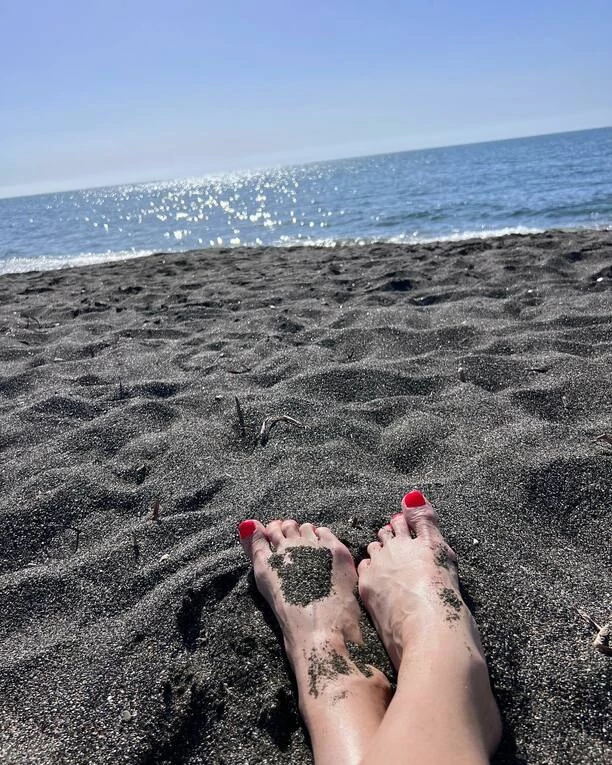 Opadną Wam szczęki! Uwielbiana wokalistka disco polo odsłoniła NAGIE ciało?! Fani „syreny podobno nie istnieją„ 